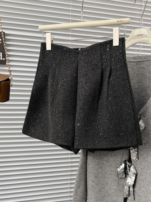 Női vastag műgyapjú anyagú széleslábú 3/4-es nadrág, magas derék, poliészter-keverék