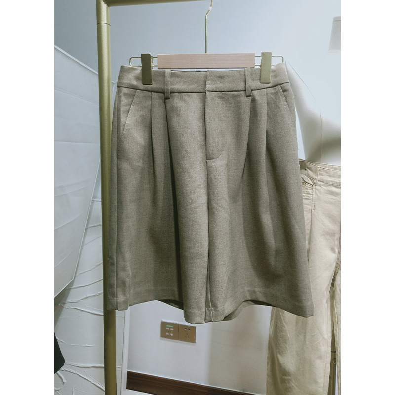Ženske casual hlače s visokim strukom i širokim krojem, dužina do koljena, materijal: 80% poliester, 16% rayon, 4% elastan; stil japansko-korejski opušten stil; jesen 2024