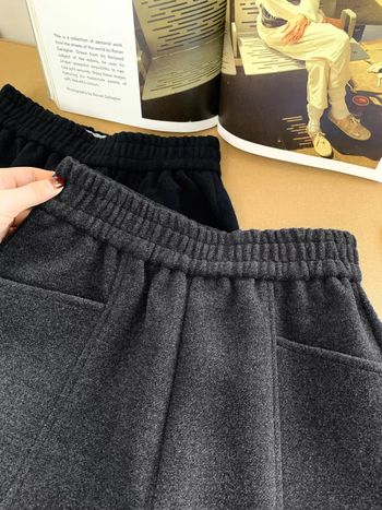 Široke šorts hlače od vune u A-liniji s elastinskim srednjim visokim pojasom, 3/4 duljina, široki kroj