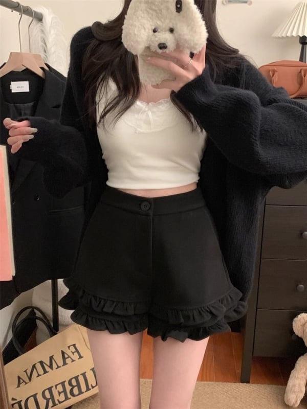 Ženske vunene kratke hlače s visokim strukom, dvostruki volani, šav spajanja, mikroelastične, 70-80% vuna, <30% spandeks