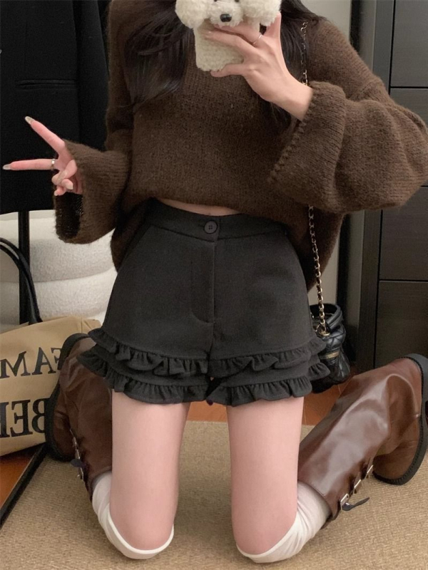 Ženske vunene kratke hlače s visokim strukom, dvostruki volani, šav spajanja, mikroelastične, 70-80% vuna, <30% spandeks