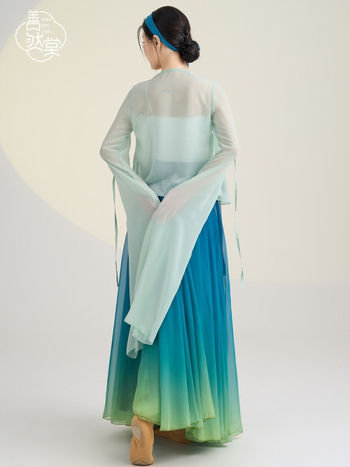 Shan Ran Tang klasični plesni kostim za žene, s rukavima nalik vodu, prozirnim slojem i velikom raskošnom suknjom (Spring 2023; Main Fabric: Other; Fabric Content: <30%)