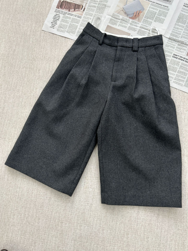 Παντελόνια από μαλλί με ανάμειξη πολυεστέρα, διπλή πιέτα, μήκος πέντε τετάρτων, ίσια γραμμή, μέση μέση, μάρκα Ann revan, φθινόπωρο 2025