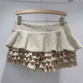 Πολυεστερικά κοντά σορτς με βελούδινα δαντελωτά πάνελ, κορδόνι ρύθμισης, χαμηλή μέση, μικροελαστικότητα, φθινόπωρο 2025