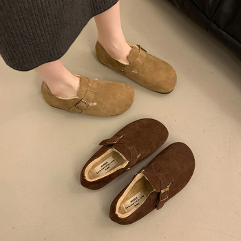 Ženske velur loaferice s kvadratnim vrhom, srednje visine peta 3–5 cm, gumeni potplat, casual stil, pogodno za zimu i jesen.