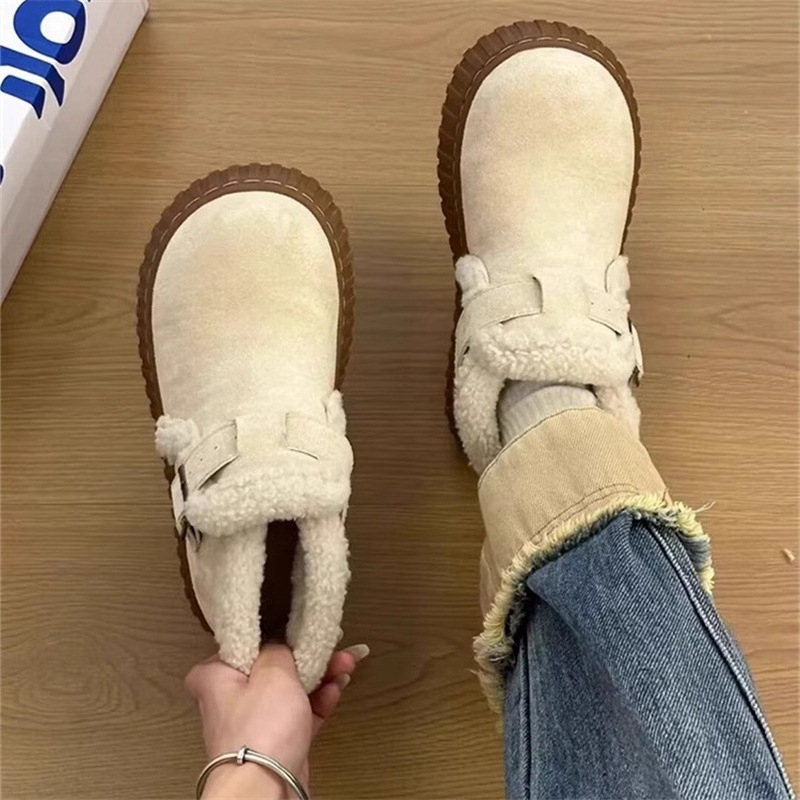 Ženske čizme za snijeg s gornjim dijelom od prave kože, unutrašnjost od umjetnog pliša, gumasta potplat, Velcro kopča, niski debeli potpetica