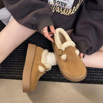 Ženske nubuk papuče sa toplom pamučnom podstavom, protuklizna gumena potplata, Velcro zatvarač, srednja visina pete 3–5 cm
