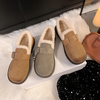 Pantofi de casă femei slip-on, cu căptușeală pufoasă, talpă din cauciuc și talpă din lână de oaie — toc mic (1–3 cm)