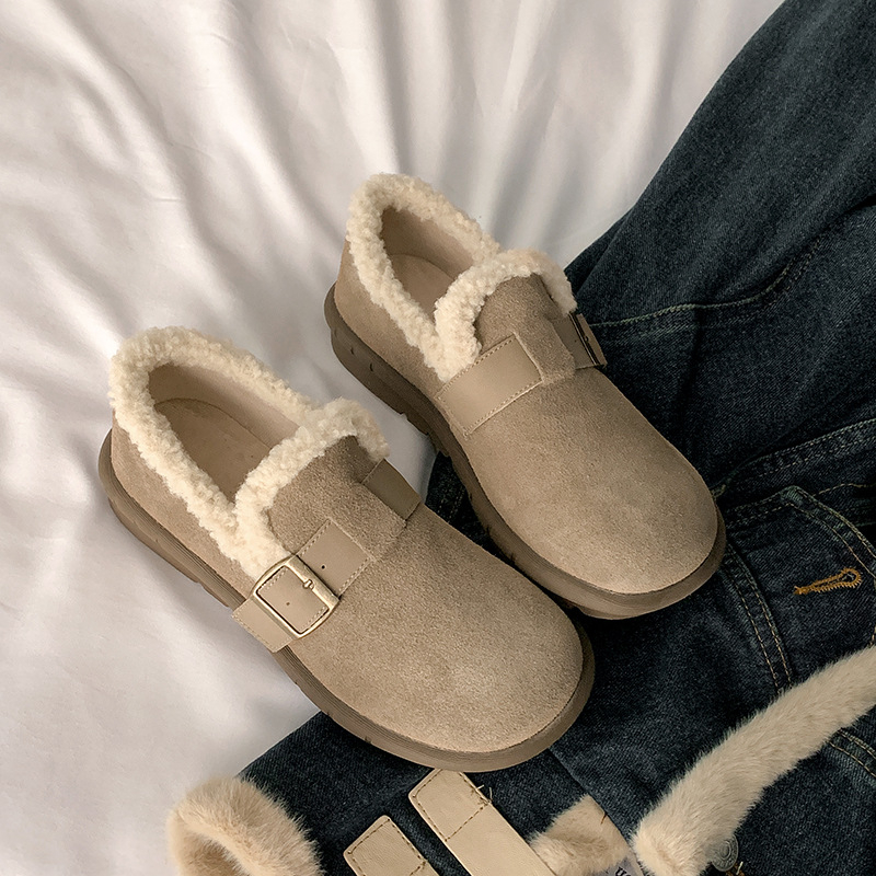 Pantofi de casă femei slip-on, cu căptușeală pufoasă, talpă din cauciuc și talpă din lână de oaie — toc mic (1–3 cm)