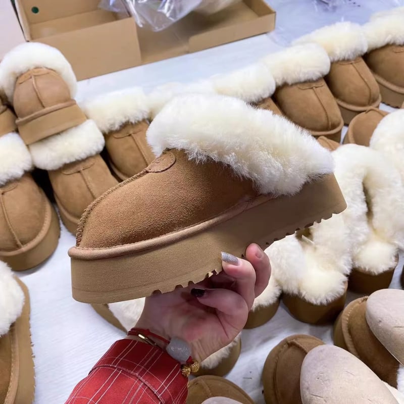 Ženske zimske papuče s debelim potplatom i krznom - slip-on, za vanjsku upotrebu, gumeni potplat