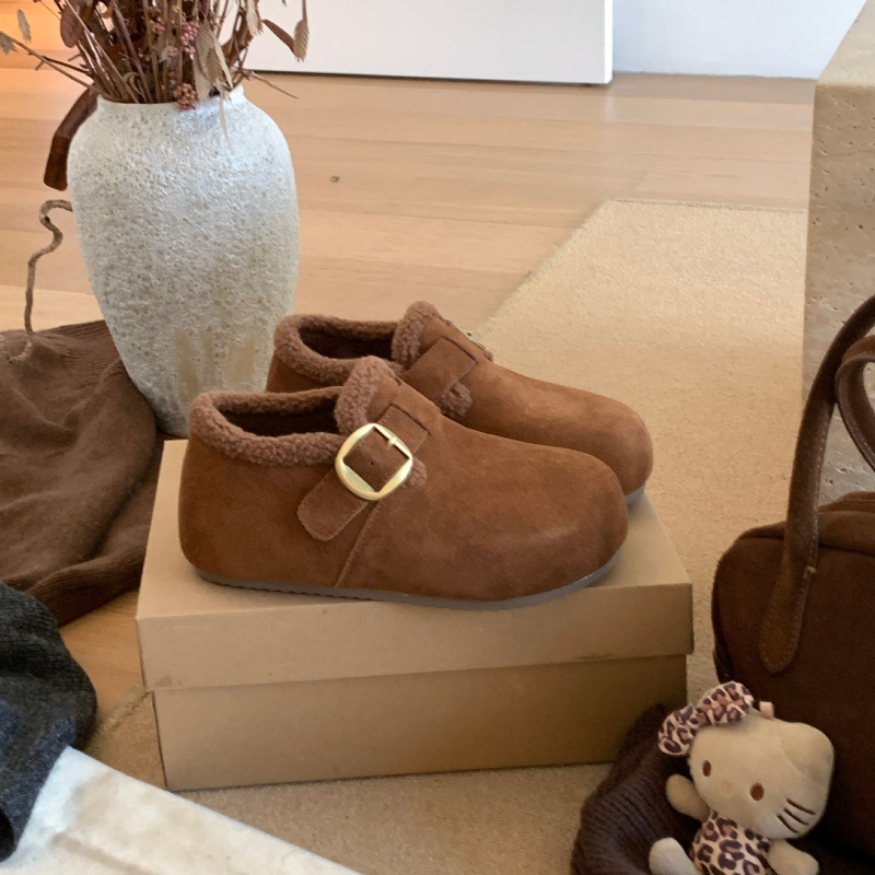 Ženske slip-on čizme za zimu s gornjim dijelom od telećeg velura, podstava od umjetne ovčje vune, gumeni potplat, srednja visina pete 3–5 cm