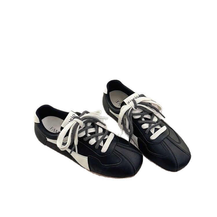 Casual női lapos cipő, microfiber felsőrész, gumírozott talp, kerek orr, alacsony boka magasságú, fűzővel záródó (Tavasz 2025)