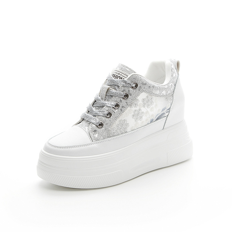 Ženske tenisice s unutarnjim povećanjem visine, gornji dio od dva sloja teleće kože, prozračna mreža, PU đon, klinasti pet, zatvaranje elastičnim trakama