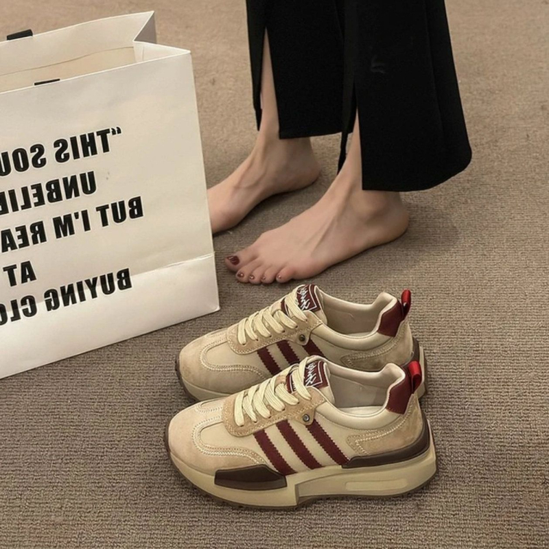 Ženske tenisice s debelim potplatom (dad shoes), PU gornji dio, okrugla špička, vezivanje, 3–5 cm srednje visine potpetice, gumeni potplat