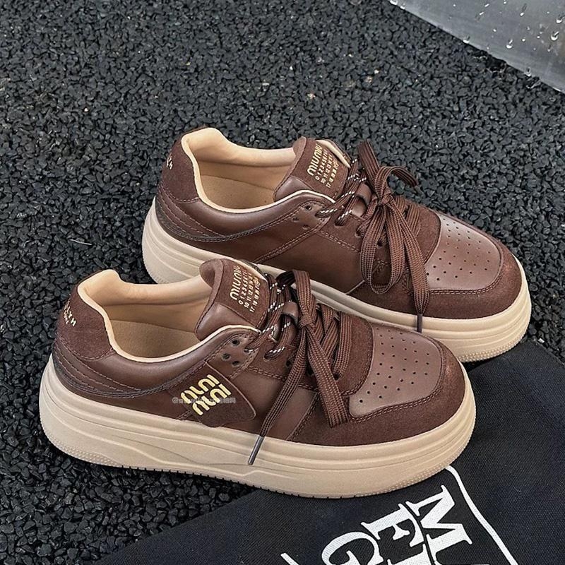 Muške tenisice Forrest Gump: mrežasti gornji dio, vezanje, gumena potplata, podstava od ovčje kože