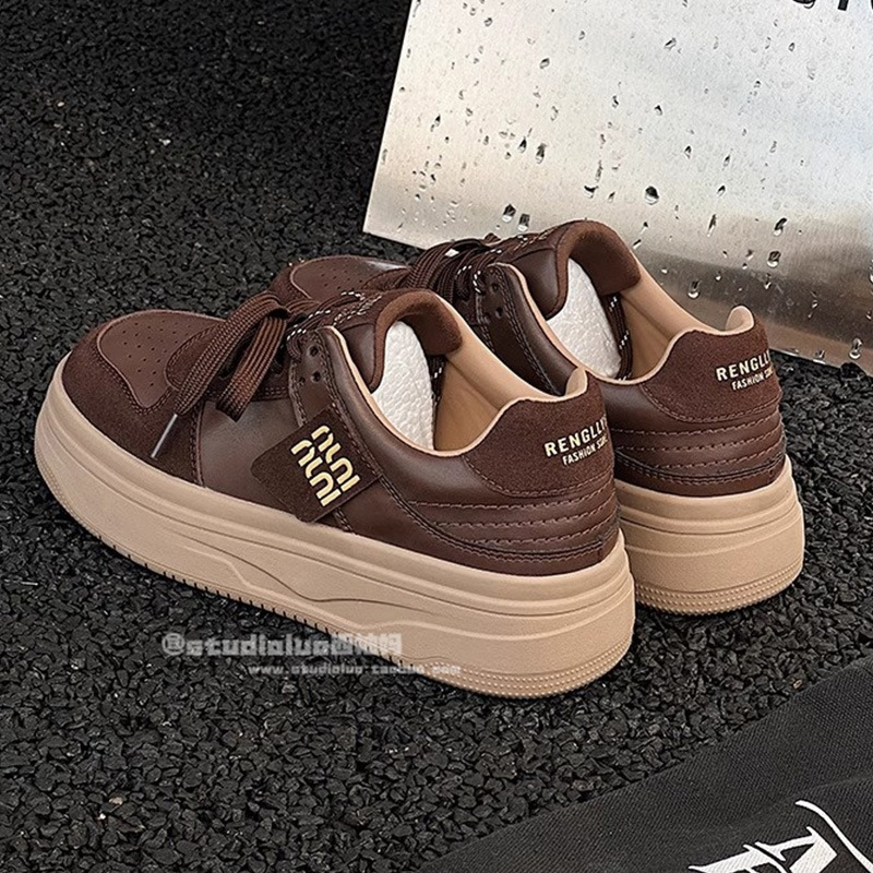 Muške tenisice Forrest Gump: mrežasti gornji dio, vezanje, gumena potplata, podstava od ovčje kože