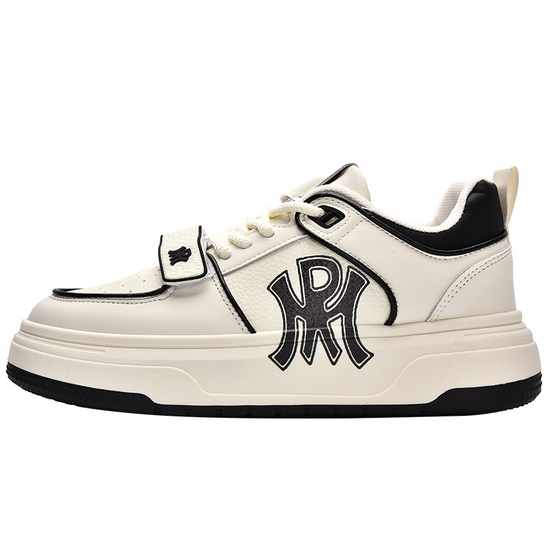 Platformos sportcipő vastag talppal, PU felsőrész, kerek orr, PVC talp, belső talp műszőrrel