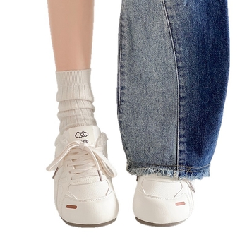 Ženske zimske sportske tenisice s fleš podstavom, vezanje, niski gornji dio, okrugli vrh, gumena potplata