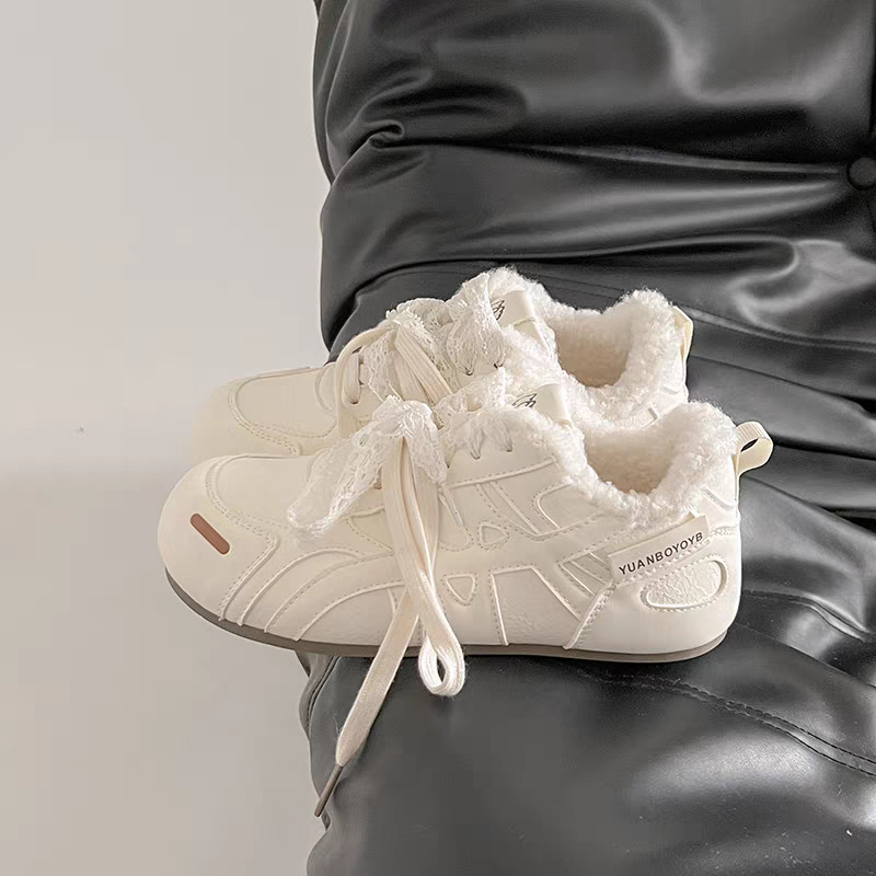 Ženske zimske sportske tenisice s fleš podstavom, vezanje, niski gornji dio, okrugli vrh, gumena potplata