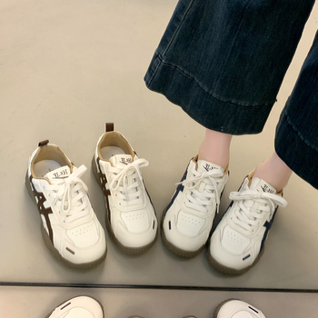 Ženske tenisice za trening s kožnim gornjim dijelom, gumom na podnožju, vezivanjem, okrugli vrh, srednja peta 3-5 cm