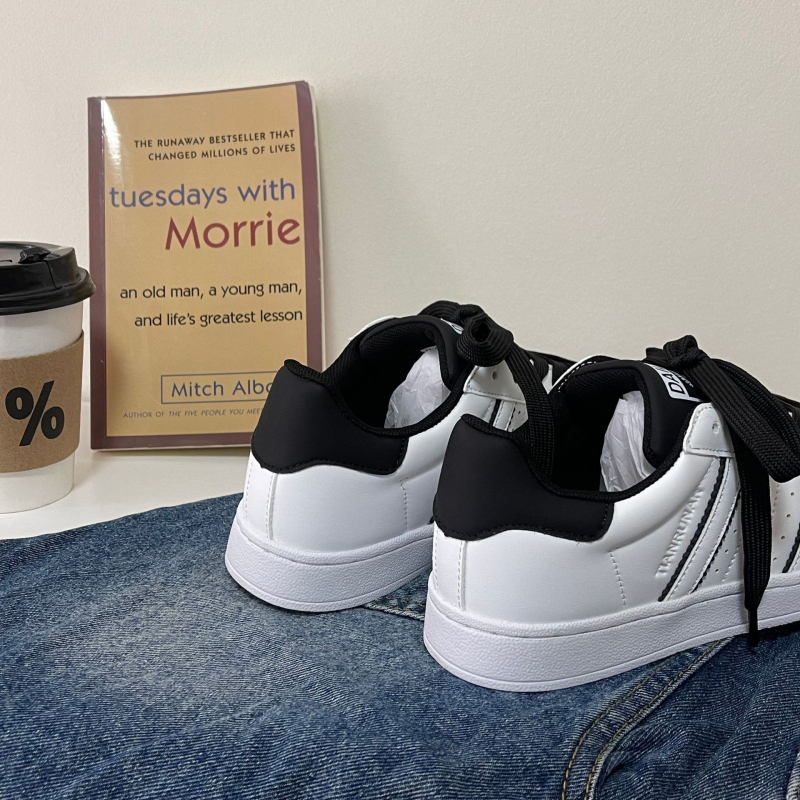 Casual sportske tenisice s retro shell toe dizajnom, niski gornji dio, sintetička koža, EVA uložak, gumena potplat, vezanje