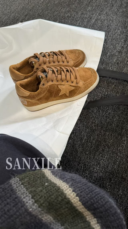 Platnene tenisice, unisex, srednje visoko gornji dio 3-7 cm, gumeni potplat, vezice sprijeda