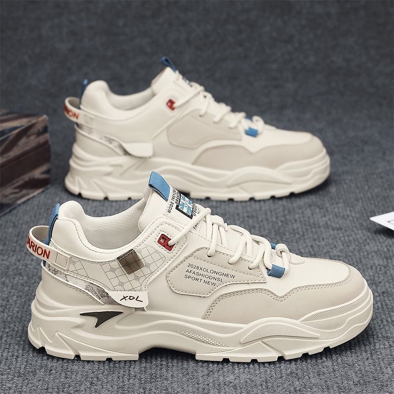 Muške tenisice, prozračna unutarnja mreža, gornji dio od umjetne kože, niski profil, debela PVC đon, vezanje