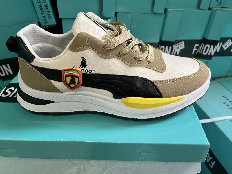 Muške casual sportske tenisice s prozračnom mrežastom unutrašnjošću, gornji dio od umjetne kože i tkanine, đon PVC, vezanje, niski kroj, okrugli vrh