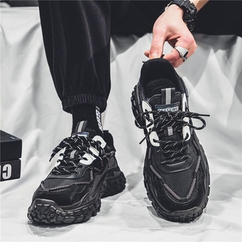 Muške tenisice Dad Shoes: prozračni mreasti gornji dio, gumena potplata, vezanje na vezice, protuklizne, debela potplata 3–5 cm