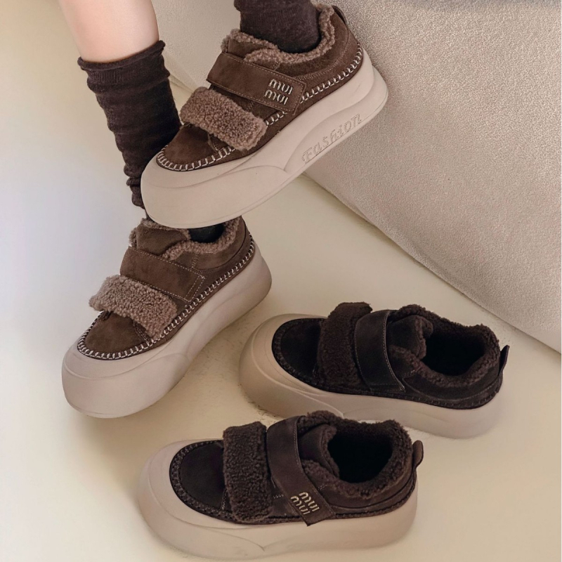 Ženske tenisice od prave kože s debelom potplatom, Velcro zatvaranje, unutarnja vlna i umjetno dlake, gumena potplata 4,5 cm, niski kroj, sve sezone, jesen 2025