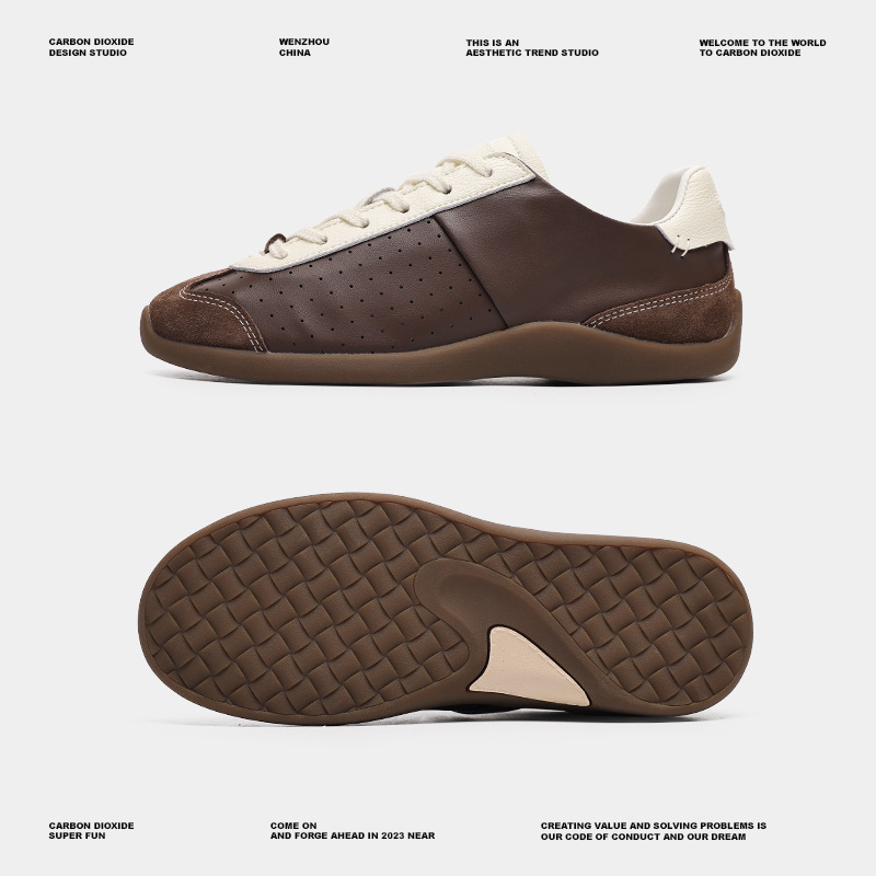 Unisex tenisice s okruglim vrhom, gornji dio od mješovitih materijala, vezanje šnurkama, niska peta 1–3 cm, gumeni potplat