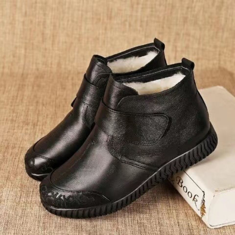 Ženske zimske čizme s pliš podstavom, kratke, Velcro zatvarač, klinasti potplat 3–5 cm, gornji dio od sintetičke kože, PVC potplat