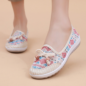 Ženske Slip-On cipele: prozračna mrežasta gornja, zaobljeni vrh, niska peta 1-3 cm, PVC potplat, bez vezanja