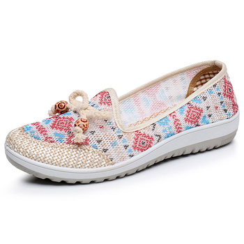 Ženske Slip-On cipele: prozračna mrežasta gornja, zaobljeni vrh, niska peta 1-3 cm, PVC potplat, bez vezanja