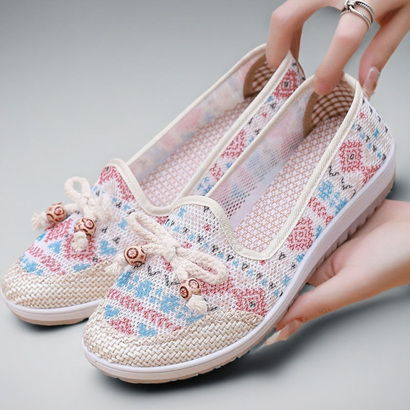 Ženske Slip-On cipele: prozračna mrežasta gornja, zaobljeni vrh, niska peta 1-3 cm, PVC potplat, bez vezanja