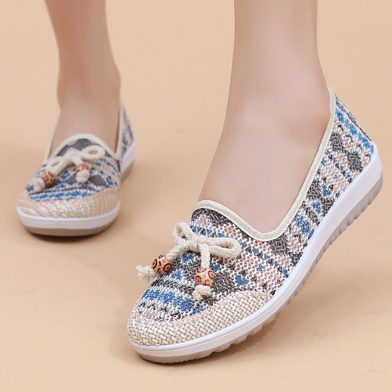 Ženske Slip-On cipele: prozračna mrežasta gornja, zaobljeni vrh, niska peta 1-3 cm, PVC potplat, bez vezanja