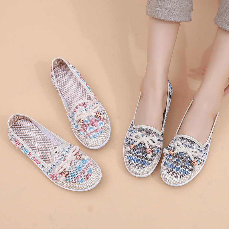 Ženske Slip-On cipele: prozračna mrežasta gornja, zaobljeni vrh, niska peta 1-3 cm, PVC potplat, bez vezanja