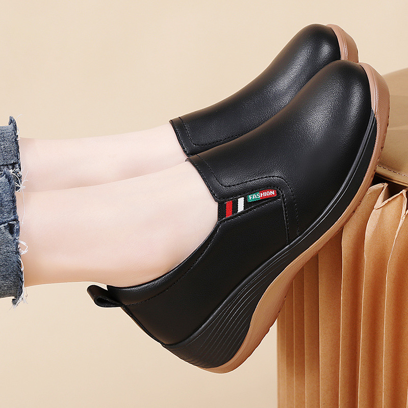 Pantofi dama Slip-On, varf rotund, talpă groasă, exterior din piele sintetică, respirabili