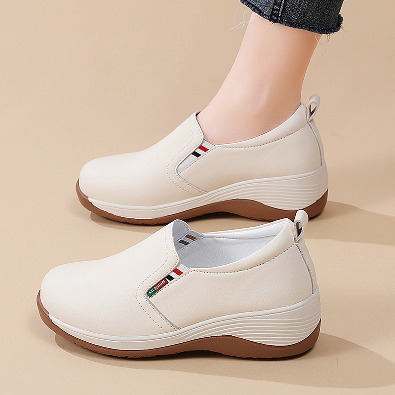 Pantofi dama Slip-On, varf rotund, talpă groasă, exterior din piele sintetică, respirabili