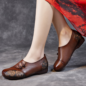 Pantofi dama în stil etnic, cu talpă plată, talpă moale antiderapantă, închidere cu cataramă, partea superioară din piele de vită