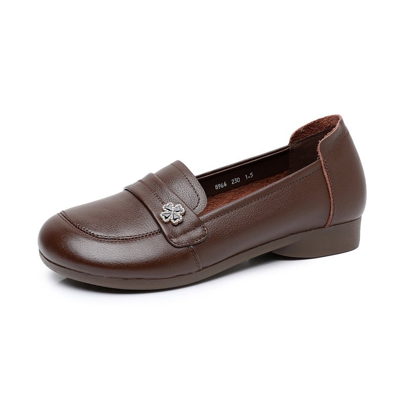 Ženske cipele od prave kože s mekanom potplatom - Gornji dio: koža prve klase; Potplat: teleća tetiva; Niska pet: 1–3 cm; Otvor: plitko <7 cm; Oblik vrha: okrugli