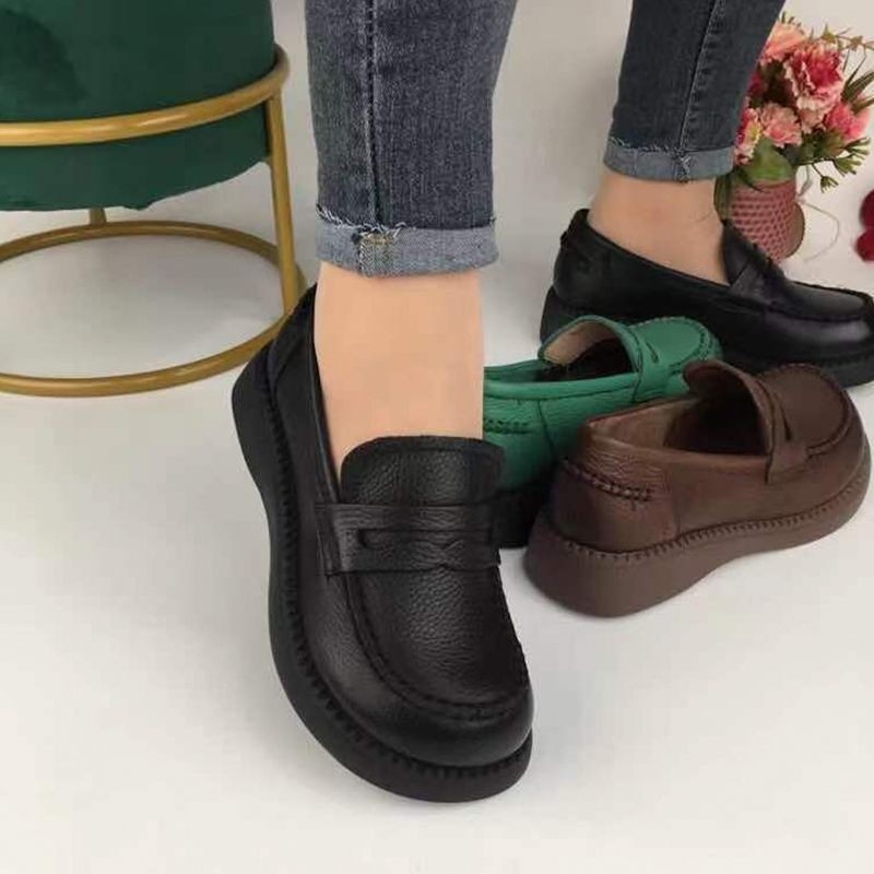 Ženske slip-on loafere - PU gornji dio, zaobljeni nos, niski 1–3 cm pet, latex ulošak, gumena potplat