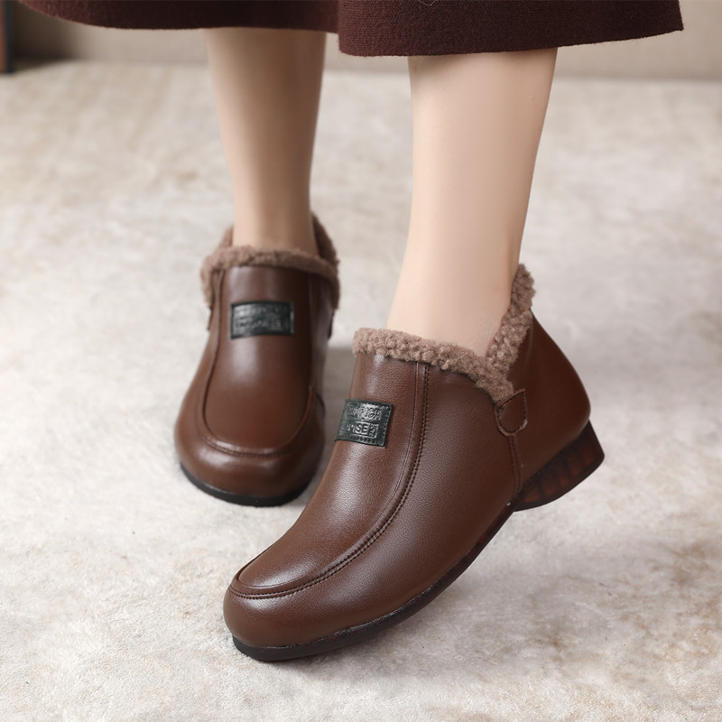 Γυναικείες χειμωνιάτικες μπότες με γνήσιο δέρμα στο άνω μέρος, επένδυση από συνθετική γούνα, χαμηλό ύψος αστραγά, τακούνι 1-3 cm, αντιολισθητική σόλα από καουτσούκ
