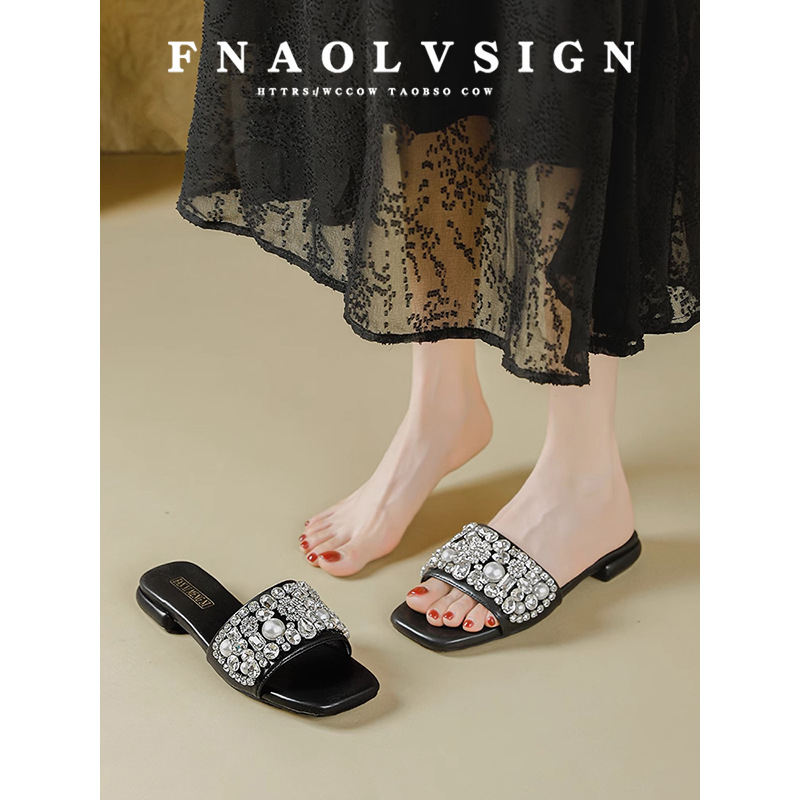 Ženske sandale s rhinestones i debelim potplatom, slip-on, PU gornji dio, gumeni potplat, debljina potplata 0–3 cm