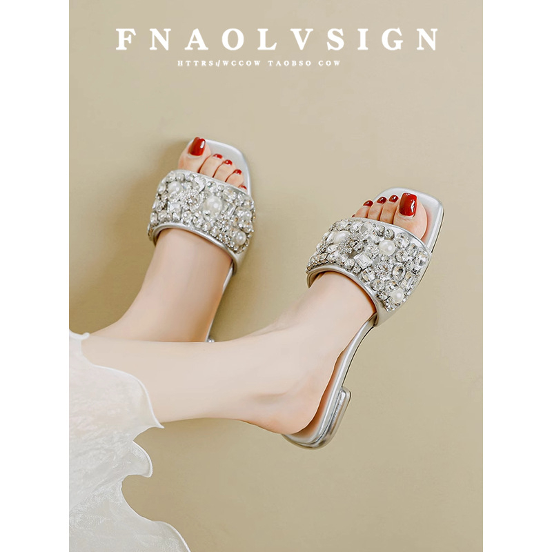 Ženske sandale s rhinestones i debelim potplatom, slip-on, PU gornji dio, gumeni potplat, debljina potplata 0–3 cm