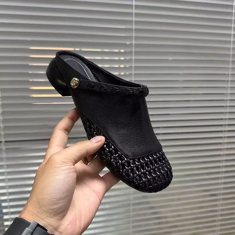 Ženske zatvorene papuče za plažu, plišasti gornji dio, gumena potplata, debljina potplata 0–3 cm, potplata injekcijski oblikovana, slip-on