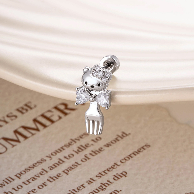 Pīrsingu rotas – kaķa motīvs, kaklaraiša forma, metāls, balts kristāls, dimanta apdare, stils: sievietēm / zīmējums, modelis A-775, rudens 2025