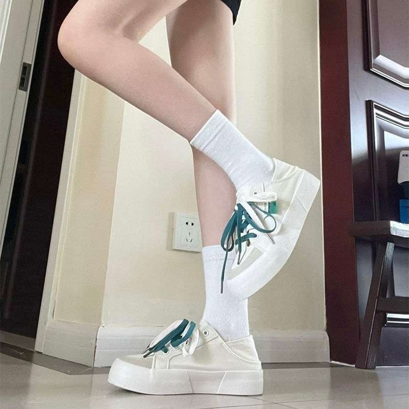 Ženske platnene visoke tenisice, prozračne, lagane, s konopljinom podstavom i gumenim potplatom