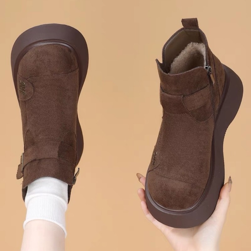 Casual platforme čizme – velur gornji dio, topla plišna podstava, 3–5 cm peta, bočni zatvarač, gumeni potplat