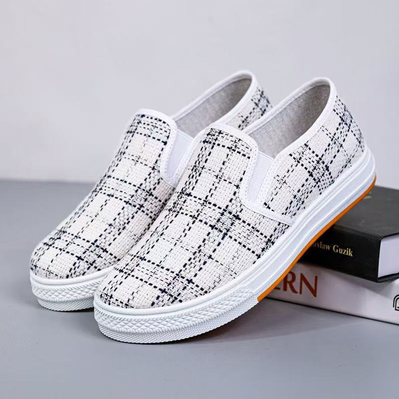 Ženske tenisice od platna – Slip-On, zaobljen vrh, injekcijski oblikovana potplat